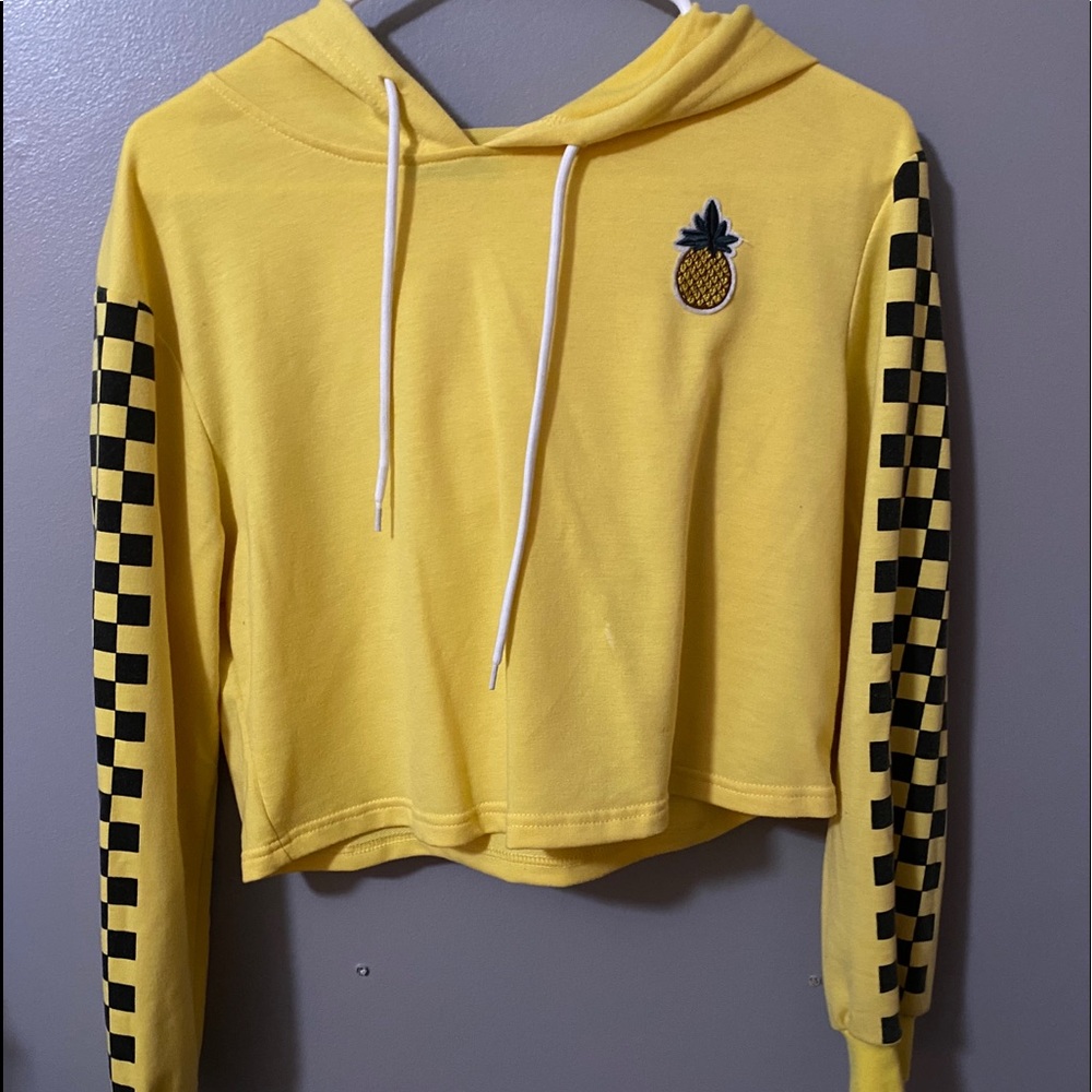 Women’s Yellow Checkered Sleeve Crop Top